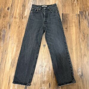 Levi's Women's Straight Jeans in Black